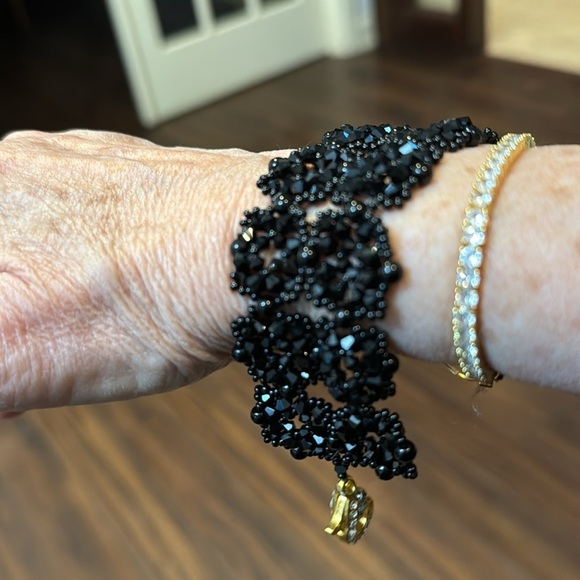 Gorgeous sparkling black cocktail handwoven cuff bracelet formal occasion - Picture 5 of 8